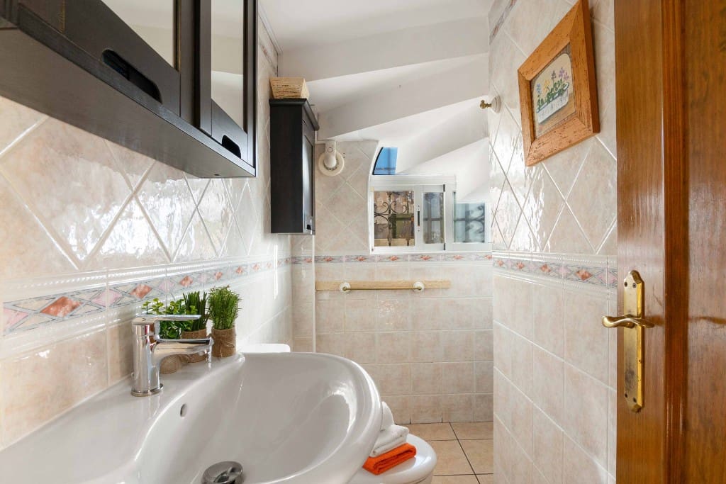 5 soveværelse Villa til salg i La Florida med swimmingpool - € 374.900 (Ref: 9440365)