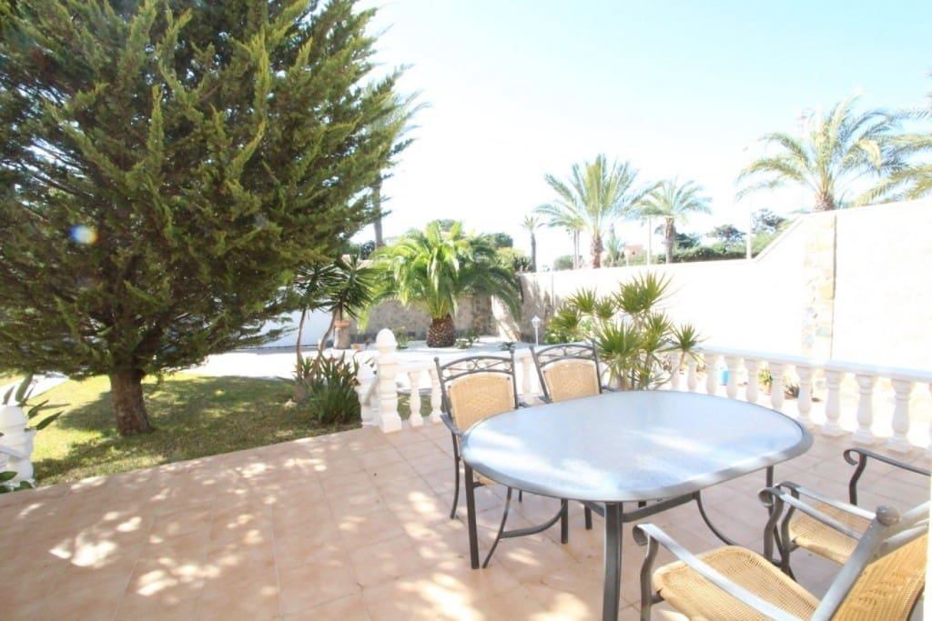5 soveværelse Villa til salg i Cabo Roig med swimmingpool - € 1.250.000 (Ref: 9440371)