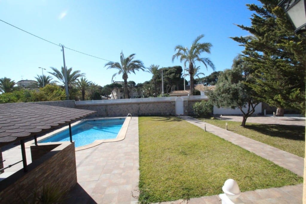 5 soveværelse Villa til salg i Cabo Roig med swimmingpool - € 1.250.000 (Ref: 9440371)