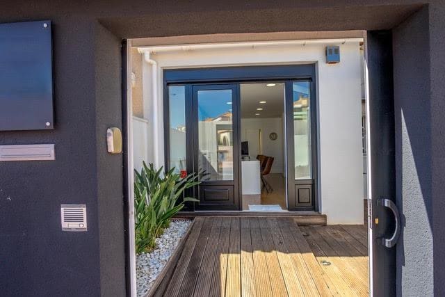 4 bedroom Commercial for sale in Torrevieja - € 275,000 (Ref: 9440374)