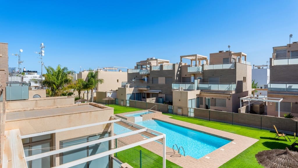 3 Zimmer Haus zu verkaufen in Torre de la Horadada mit Pool - 329.000 € (Ref: 9440381)