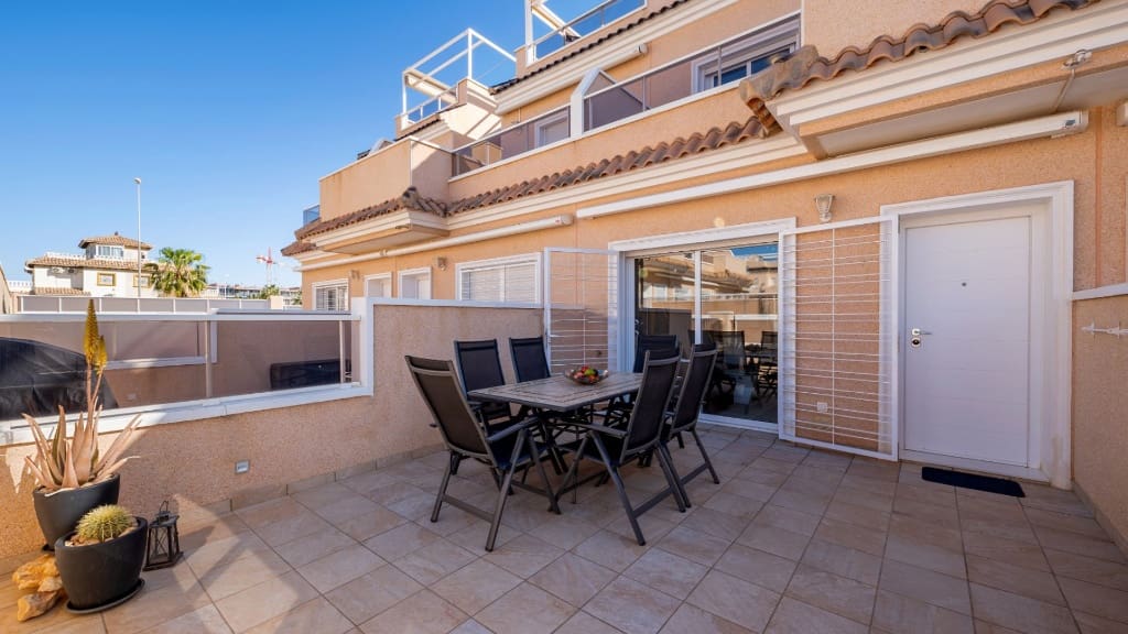 3 quarto Casa em Banda para venda em Cabo Roig - 279 000 € (Ref: 9440388)