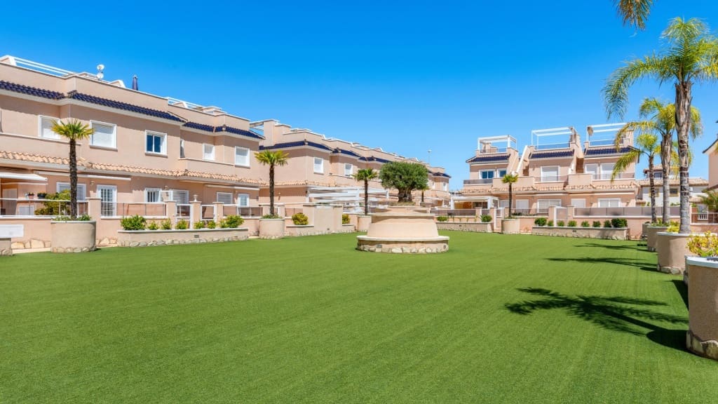 3 quarto Casa em Banda para venda em Cabo Roig - 279 000 € (Ref: 9440388)