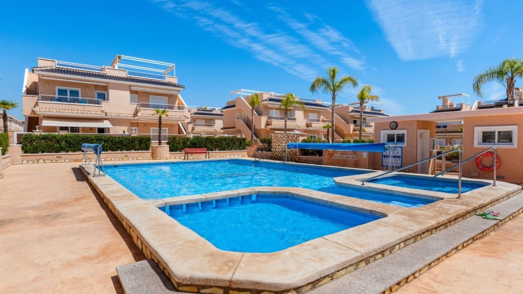 3 quarto Casa em Banda para venda em Cabo Roig - 279 000 € (Ref: 9440388)