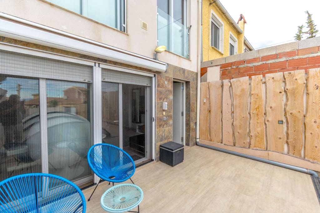 3 soveværelse Byhus til salg i Los Balcones med swimmingpool - € 289.000 (Ref: 9440393)
