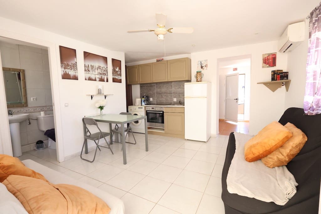 4 soveværelse Villa til salg i Cabo Roig med swimmingpool - € 299.900 (Ref: 9440405)