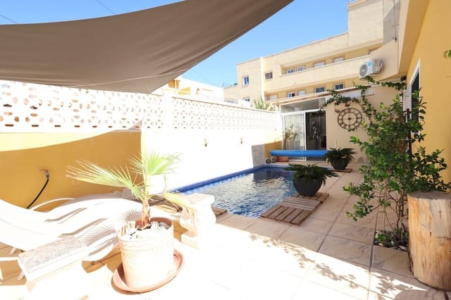 4 bedroom Villa for sale in Cabo Roig, Orihuela with pool - € 299,900 (Ref: 9440405)