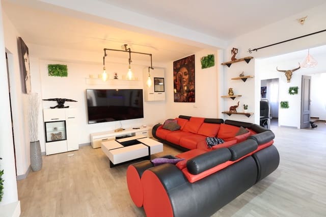 4 bedroom Villa for sale in Cabo Roig, Orihuela with pool - € 299,900 (Ref: 9440405)