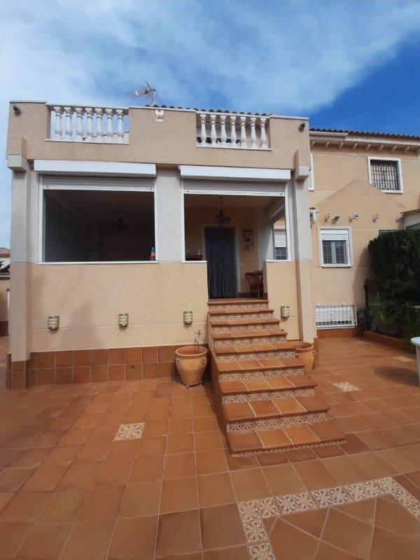 5 sovrum Hus till salu i La Mata - 370 000 € (Ref: 9440415)