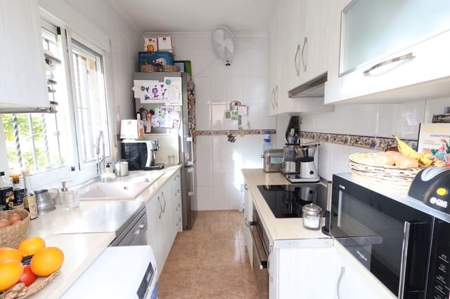 2 slaapkamer Villa te koop in Playa Flamenca, Orihuela met zwembad - € 240.000 (Ref: 9440416)