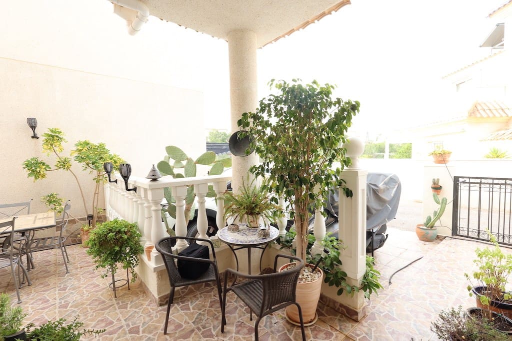 2 soveværelse Villa til salg i Playa Flamenca med swimmingpool - € 240.000 (Ref: 9440416)