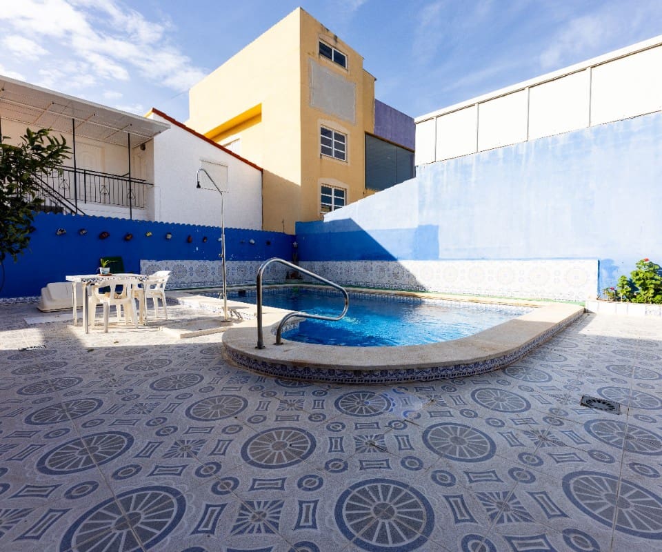 4 camera da letto Villa in vendita in Orihuela Costa con piscina - 340.000 € (Rif: 9440417)