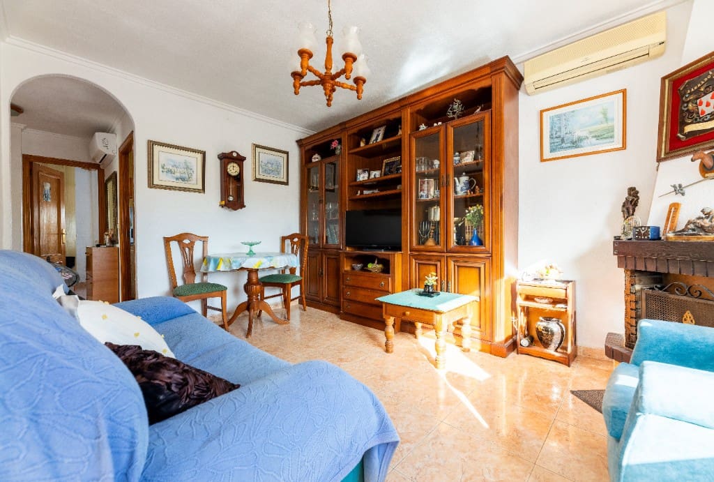 4 camera da letto Villa in vendita in Orihuela Costa con piscina - 340.000 € (Rif: 9440417)