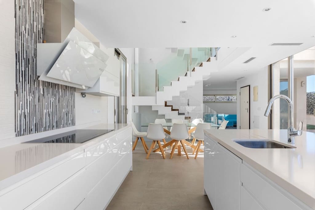 6 sovrum Villa till salu i Villamartin med pool - 895 000 € (Ref: 9440419)