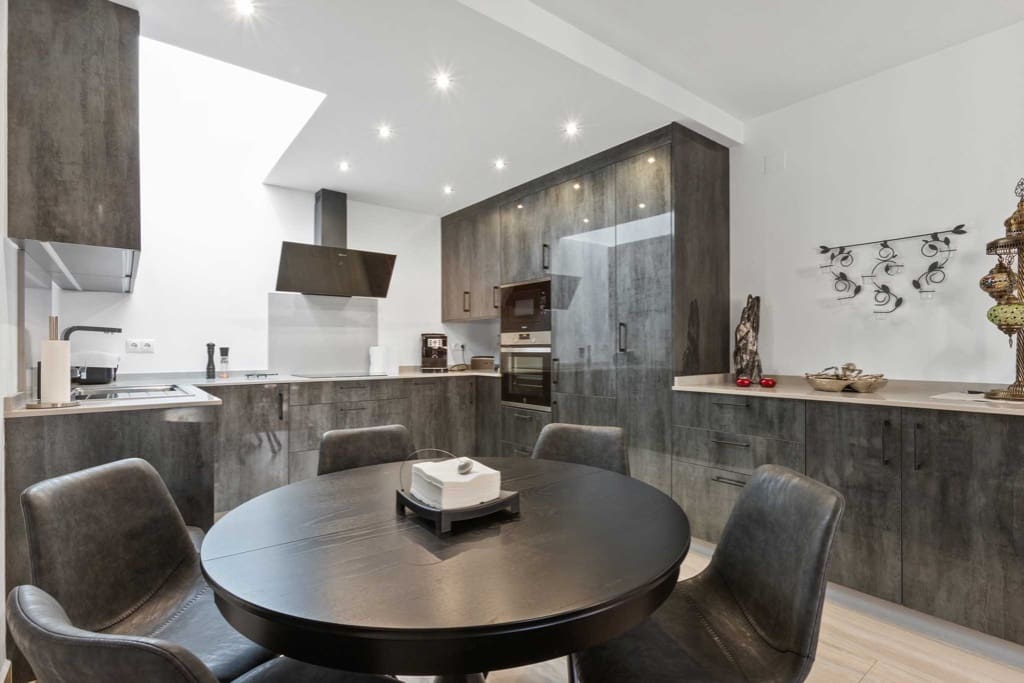 4 chambre Maison de Ville à vendre à Torrevieja avec piscine - 199 000 € (Ref: 9440422)