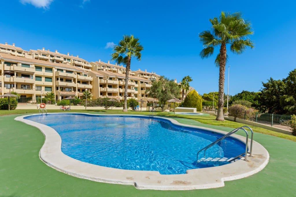2 slaapkamer Appartement te koop in Campoamor met zwembad - € 285.000 (Ref: 9440423)
