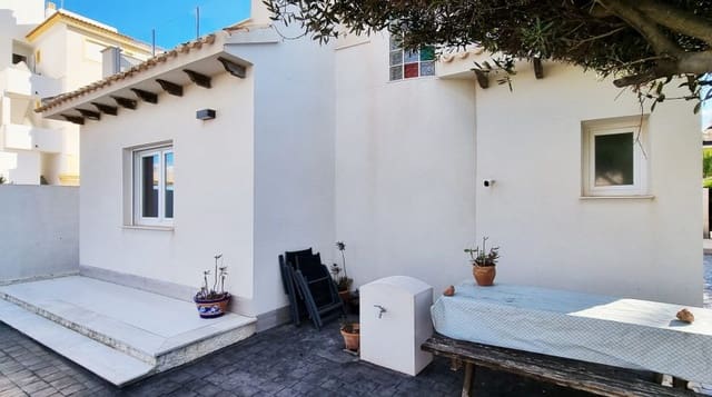 4 camera da letto Villa in vendita in Playa Flamenca, Orihuela con piscina - 940.000 € (Rif: 9440424)