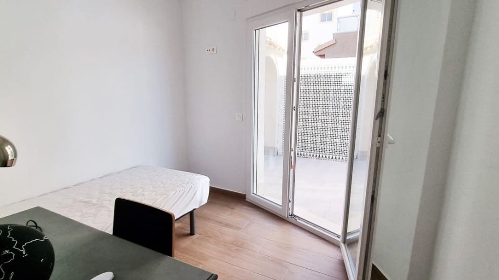 4 camera da letto Villa in vendita in Playa Flamenca con piscina - 940.000 € (Rif: 9440424)