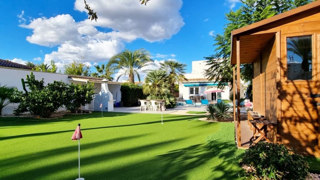4 camera da letto Villa in vendita in Playa Flamenca con piscina - 940.000 € (Rif: 9440424)