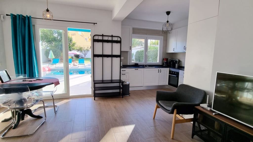4 camera da letto Villa in vendita in Playa Flamenca con piscina - 940.000 € (Rif: 9440424)