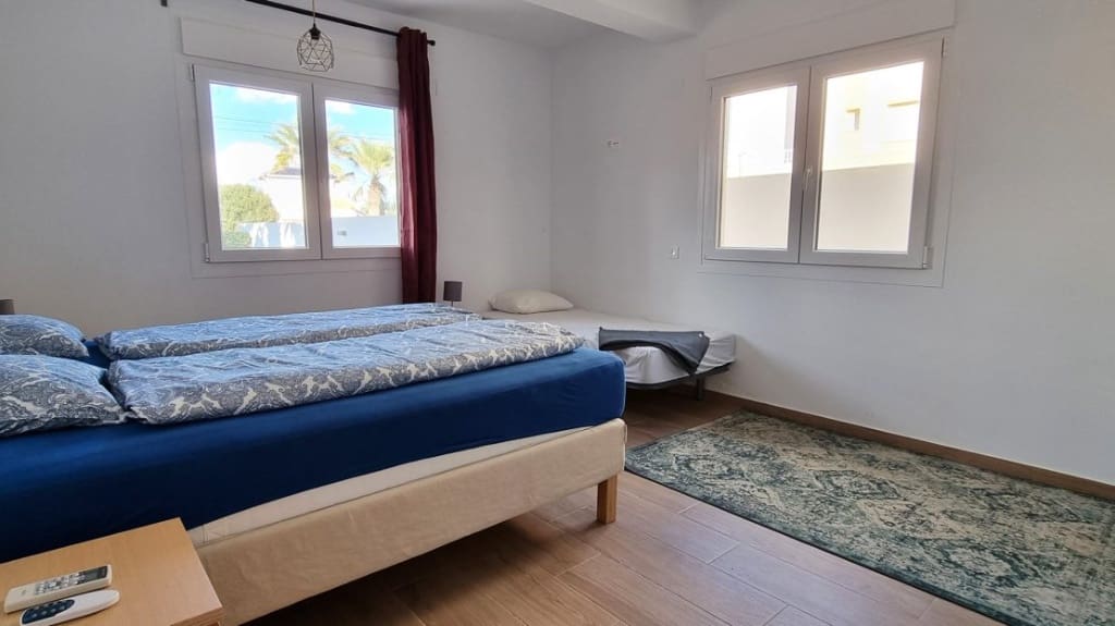 4 camera da letto Villa in vendita in Playa Flamenca con piscina - 940.000 € (Rif: 9440424)