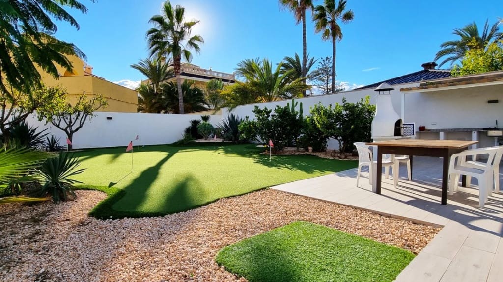 4 camera da letto Villa in vendita in Playa Flamenca con piscina - 940.000 € (Rif: 9440424)