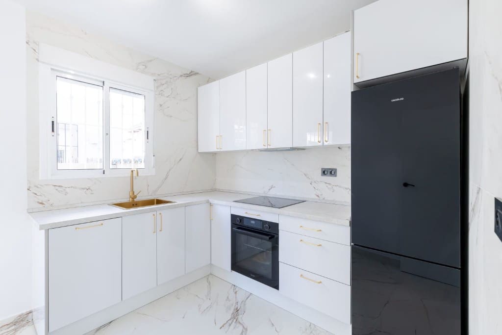 5 sypialnia Willa na sprzedaż w Villamartin z basenem - 299 900 € (Ref: 9440431)