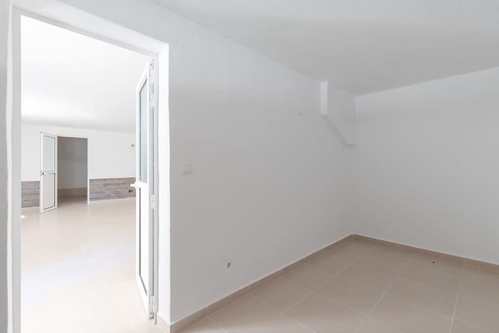 5 sypialnia Willa na sprzedaż w Villamartin z basenem - 299 900 € (Ref: 9440431)