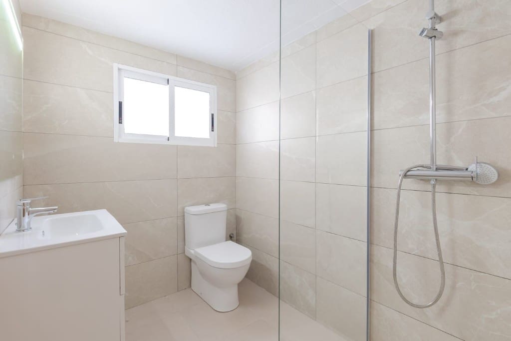 5 sypialnia Willa na sprzedaż w Villamartin z basenem - 299 900 € (Ref: 9440431)