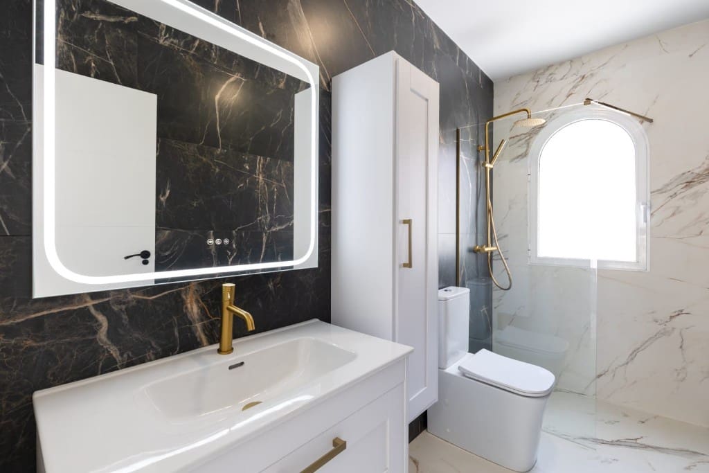 5 sypialnia Willa na sprzedaż w Villamartin z basenem - 299 900 € (Ref: 9440431)