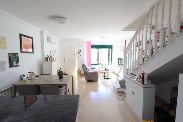 2 soveværelse Byhus til salg i Campoamor, Orihuela med swimmingpool - € 189.000 (Ref: 9440437)