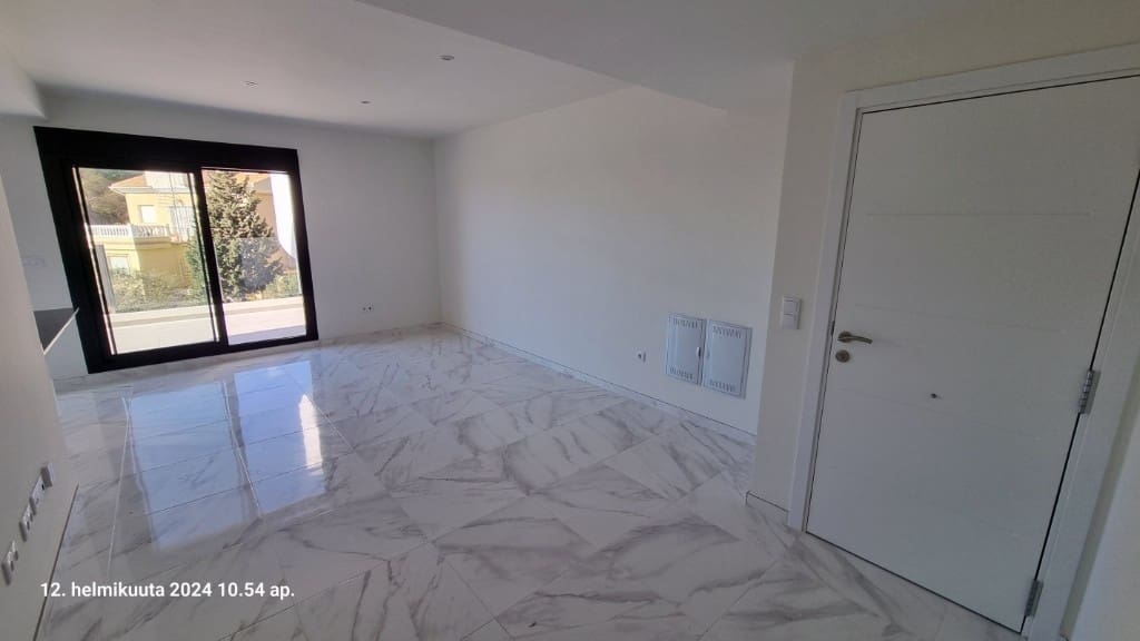 2 soveværelse Lejlighed til salg i Villamartin med swimmingpool - € 295.000 (Ref: 9440440)