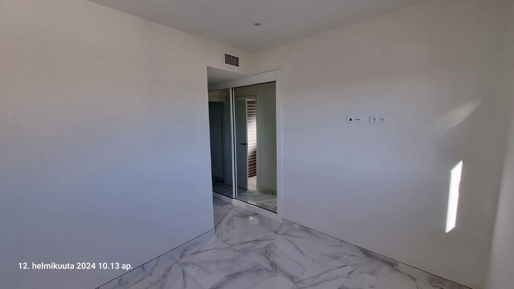 2 soveværelse Lejlighed til salg i Villamartin med swimmingpool - € 295.000 (Ref: 9440440)