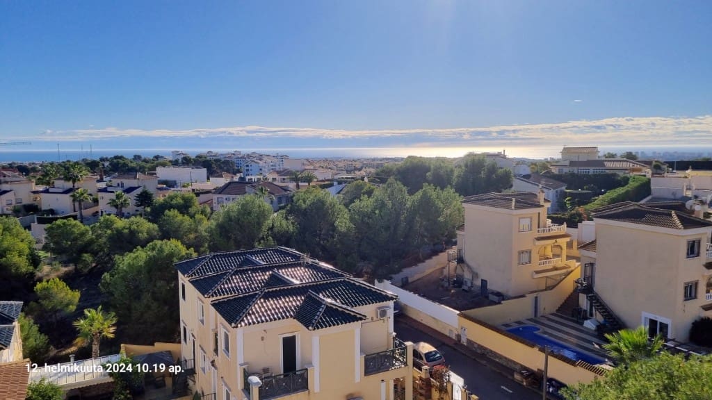 2 soveværelse Lejlighed til salg i Villamartin med swimmingpool - € 295.000 (Ref: 9440440)