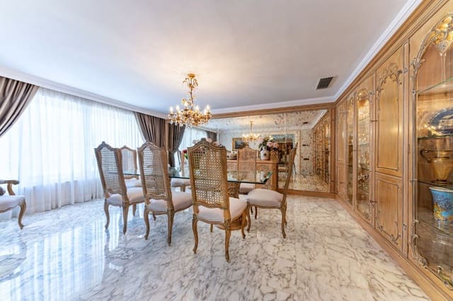 7 soverom Villa til salgs i Playa de San Juan, Alicante by med svømmebasseng - € 5 790 000 (Ref: 9440442)