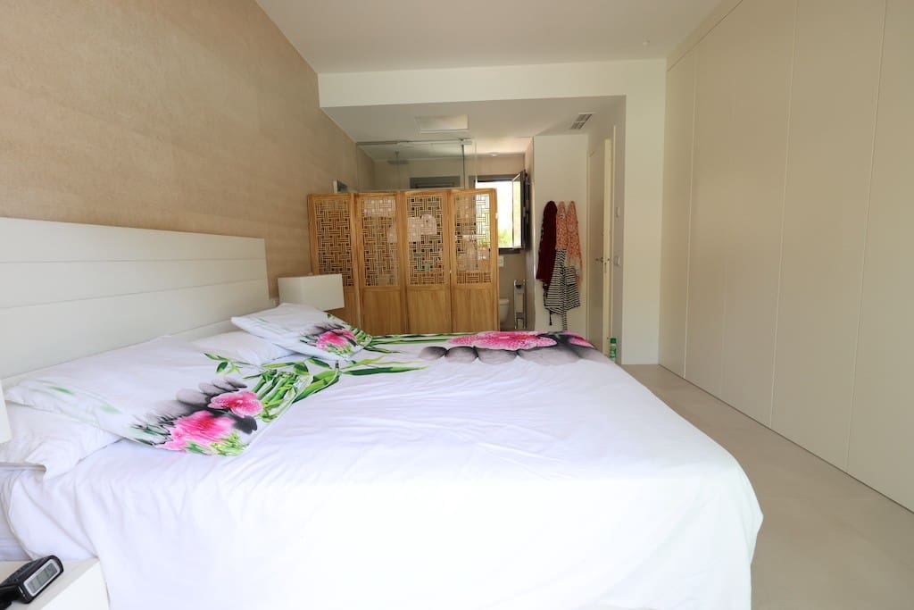 4 quarto Moradia para venda em Las Colinas Golf com piscina - 880 000 € (Ref: 9440445)