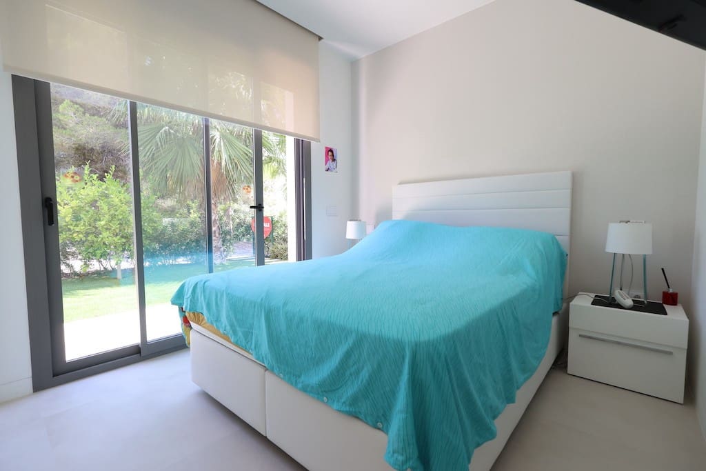 4 quarto Moradia para venda em Las Colinas Golf com piscina - 880 000 € (Ref: 9440445)