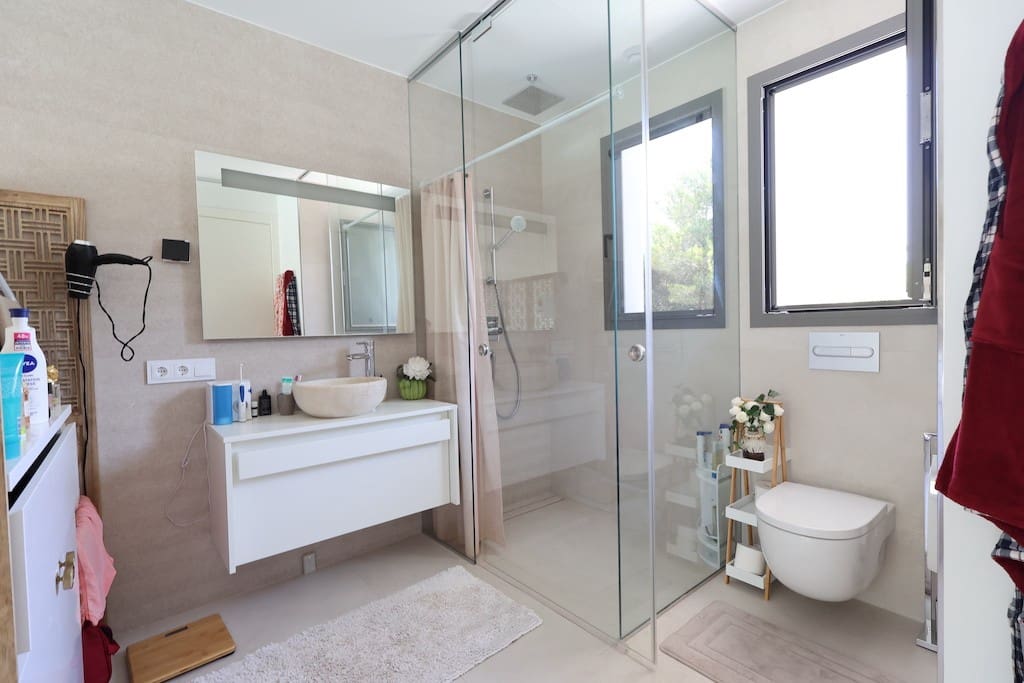 4 quarto Moradia para venda em Las Colinas Golf com piscina - 880 000 € (Ref: 9440445)