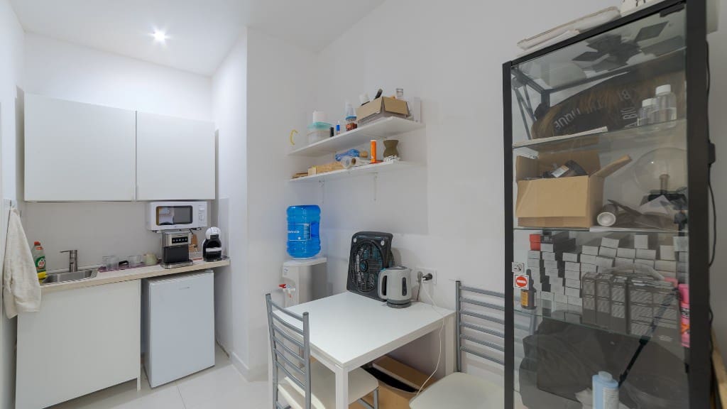 Erhverv til salg i Alicante by - € 375.000 (Ref: 9440457)