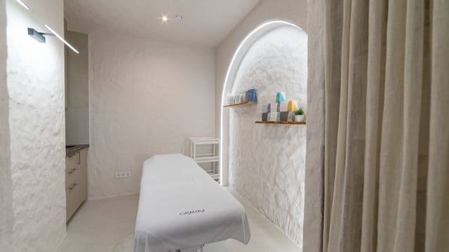 Erhverv til salg i Mercado, Alicante by - € 375.000 (Ref: 9440457)