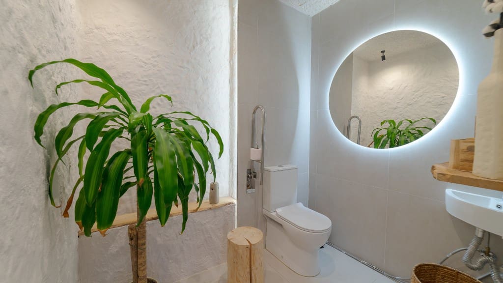 Erhverv til salg i Alicante by - € 375.000 (Ref: 9440457)