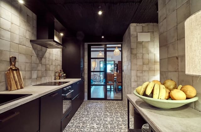 5 sypialnia Willa na sprzedaż w Punta Prima, Orihuela z basenem - 930 000 € (Ref: 9440485)