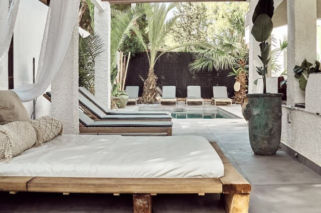 5 sypialnia Willa na sprzedaż w Punta Prima, Orihuela z basenem - 930 000 € (Ref: 9440485)