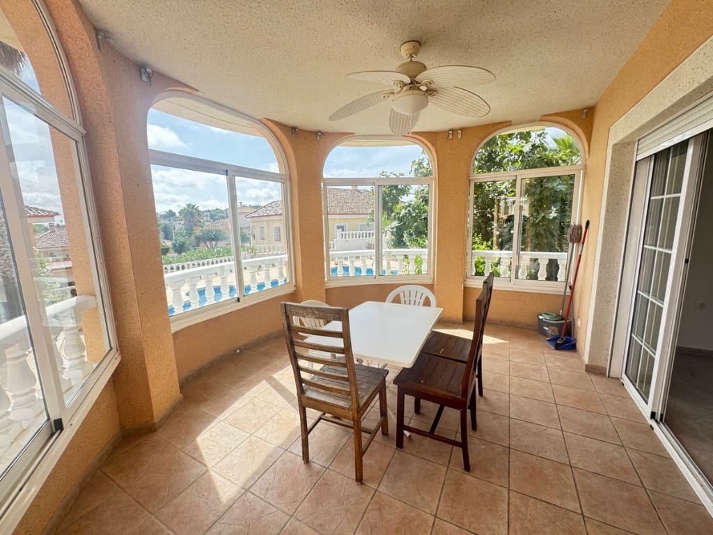 3 soverom Villa til salgs i San Miguel de Salinas med svømmebasseng - € 345 000 (Ref: 9440492)