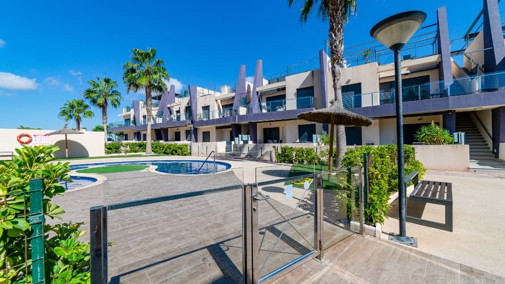 2 makuuhuone Huoneisto myytävänä paikassa Pilar de la Horadada mukana uima-altaan - 330 000 € (Ref: 9440510)