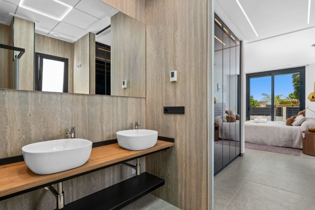 3 soveværelse Villa til salg i Alicante by med swimmingpool - € 1.390.000 (Ref: 9440517)