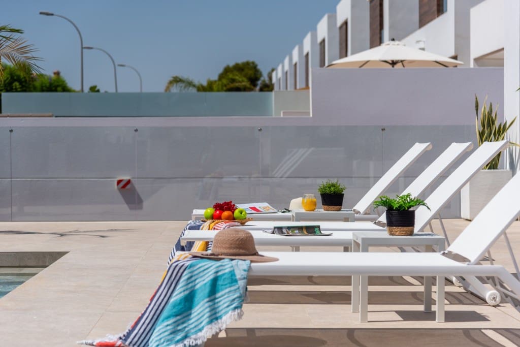 3 soveværelse Villa til salg i Alicante by med swimmingpool - € 1.390.000 (Ref: 9440517)