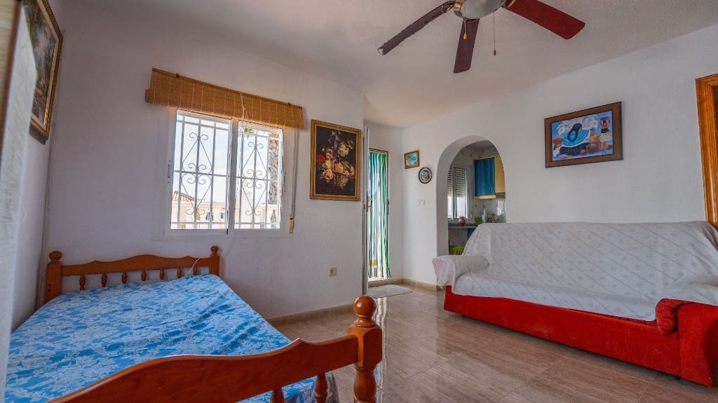 3 slaapkamer Huis te koop in Torrevieja - € 168.000 (Ref: 9440521)