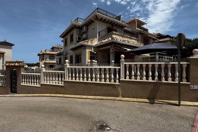 3 soverom Hus til salgs i Villamartin, Orihuela med svømmebasseng - € 249 000 (Ref: 9440528)