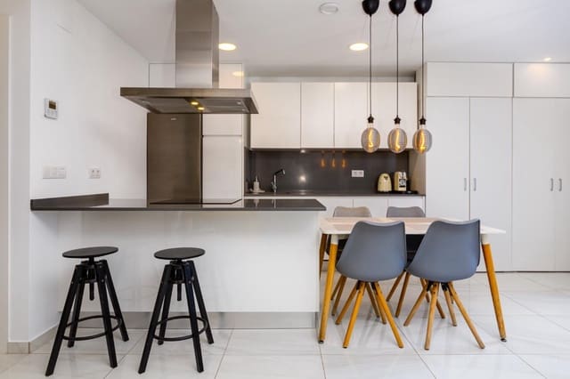 3 sypialnia Willa na sprzedaż w Villamartin, Orihuela z basenem - 325 000 € (Ref: 9440532)